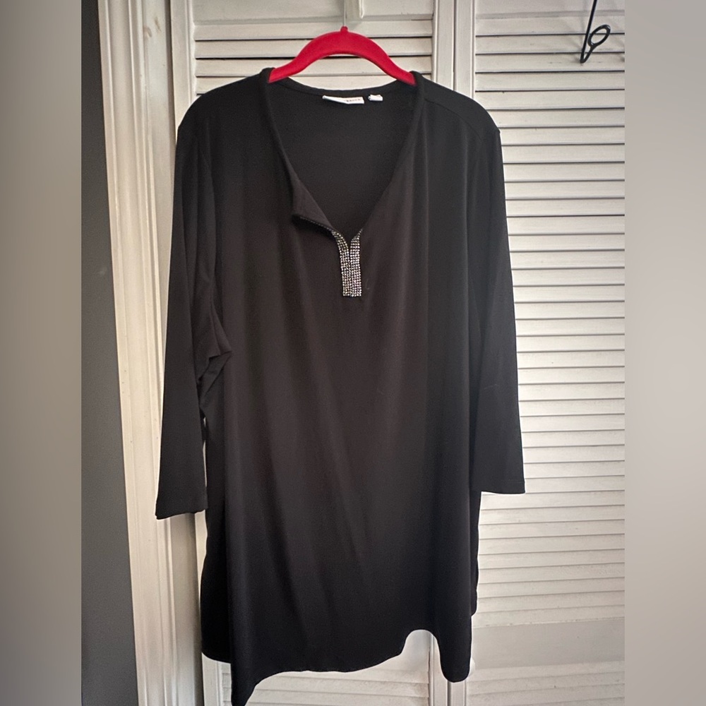 Rhinestone VNeck 2X Susan Graver Top